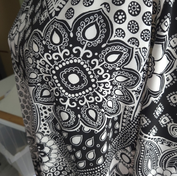 LOFT Black and White Patterned Midi Dress - Picture 4 of 12